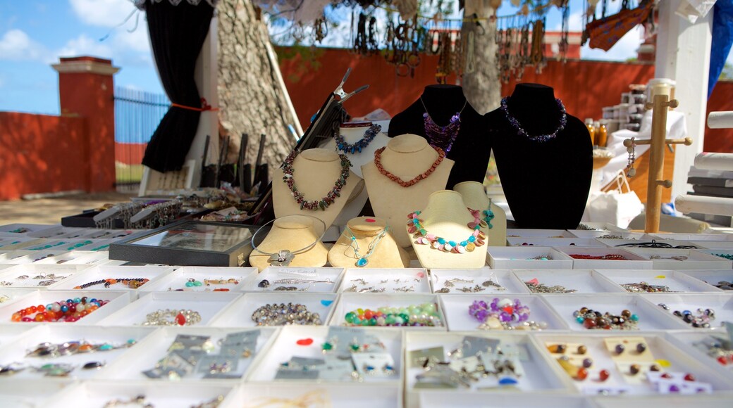 Frederiksted showing markets