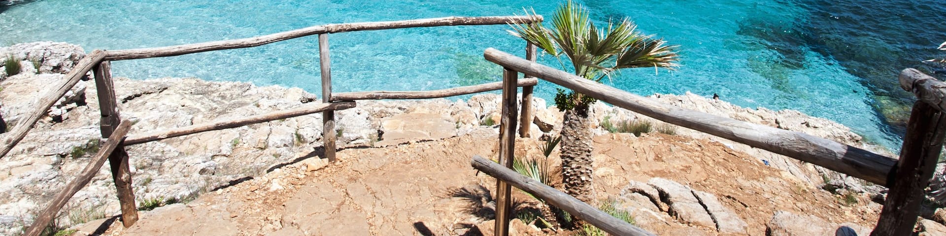 Favignana showing general coastal views