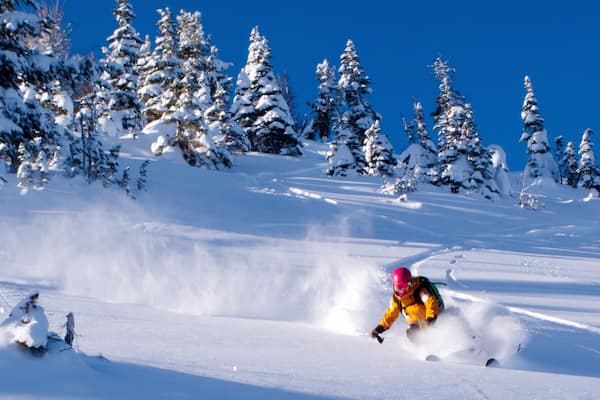 Kicking Horse Mountain Resort featuring snow