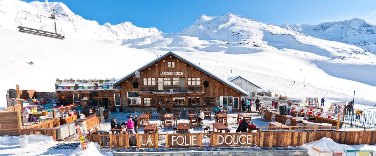 Station de ski de Val Thorens qui includes sortie au restaurant, panoramas et neige