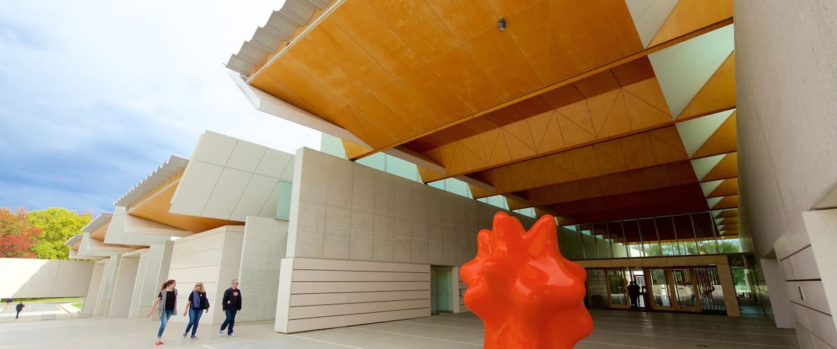 National Portrait Gallery which includes art and modern architecture