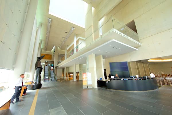 National Gallery of Australia qui includes vues intérieures