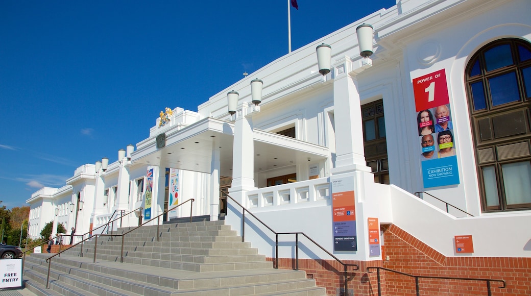 Old Parliament House ofreciendo un edificio administrativo