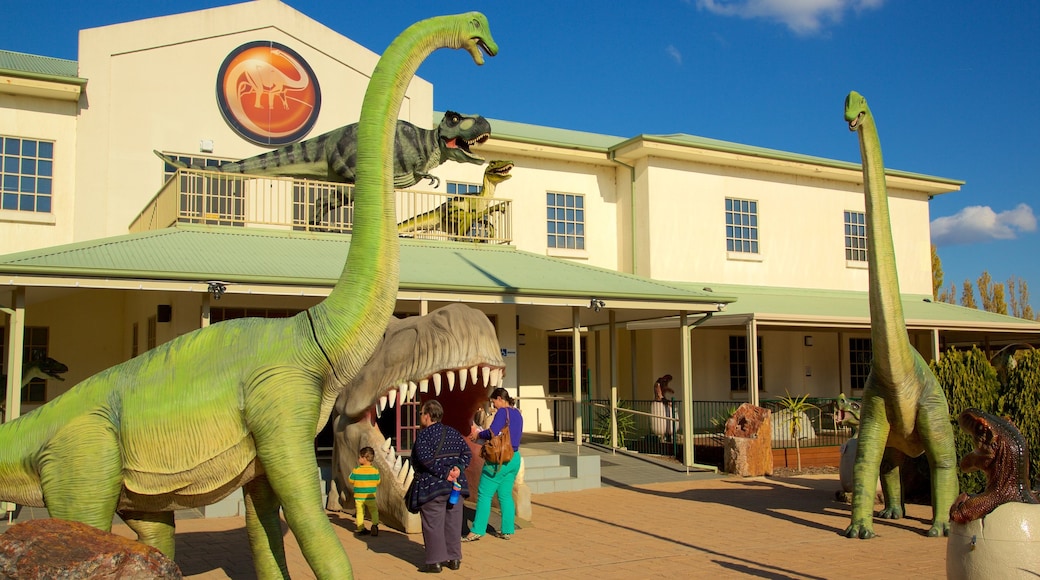 National Dinosaur Museum as well as a small group of people