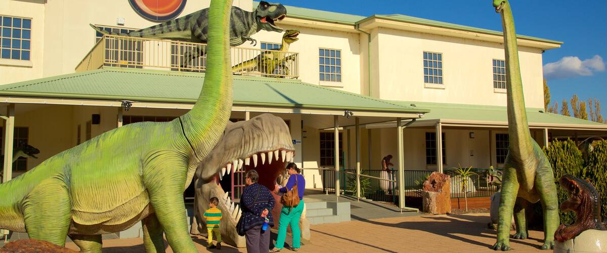 National Dinosaur Museum as well as a small group of people