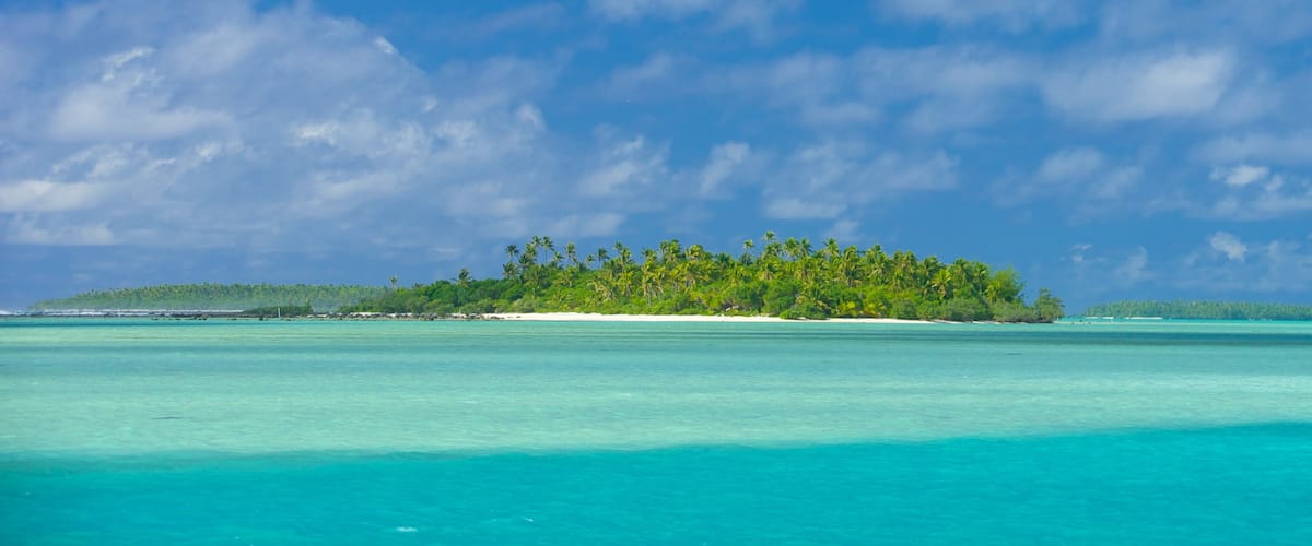 Aitutaki showing general coastal views and tropical scenes