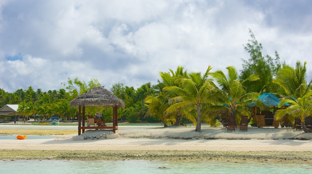 Akitua Island toont een zandstrand