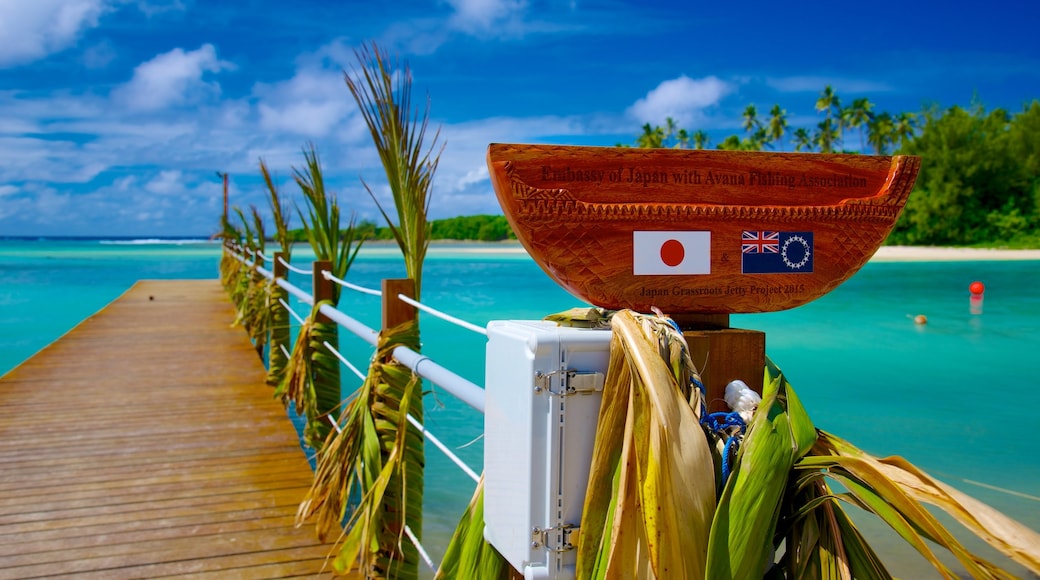 Muri Beach showing tropical scenes