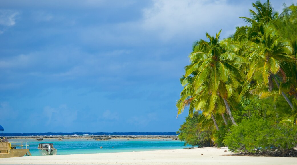 Stranden på Tapuaetai som inkluderer sandstrand