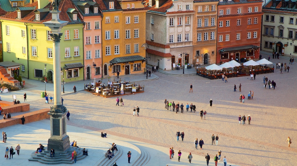 Sigismund\'s Column showing a square or plaza