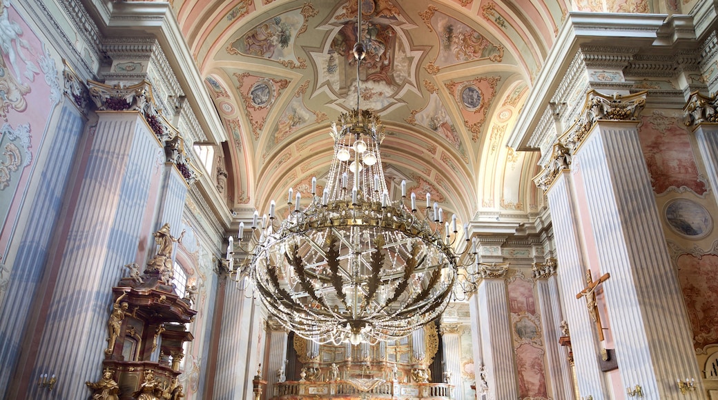 St. Anne-kerk toont historisch erfgoed, interieur en historische architectuur