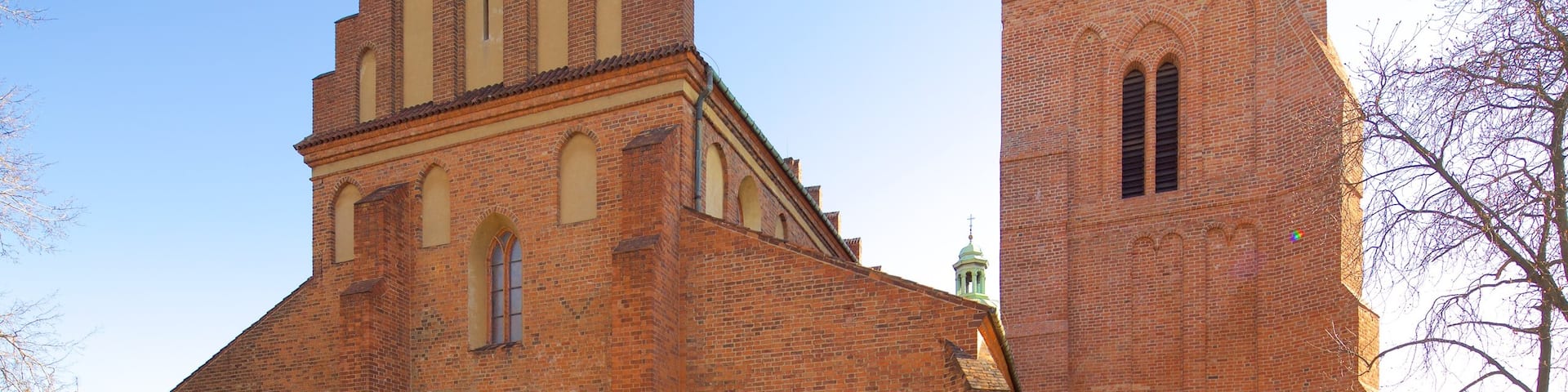 Warsaw showing heritage architecture, a church or cathedral and heritage elements