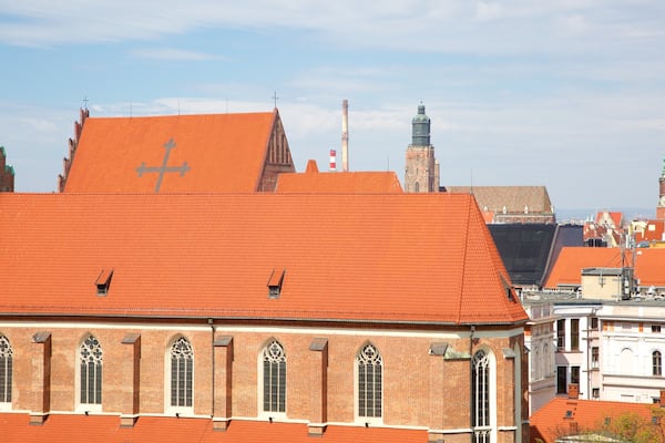 Fronleichnamskirche welches beinhaltet Kirche oder Kathedrale
