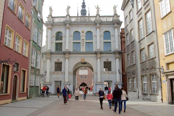 Golden Gate montrant patrimoine historique et scĂšnes de rue