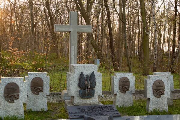 Westerplatte-Denkmal das einen Friedhof