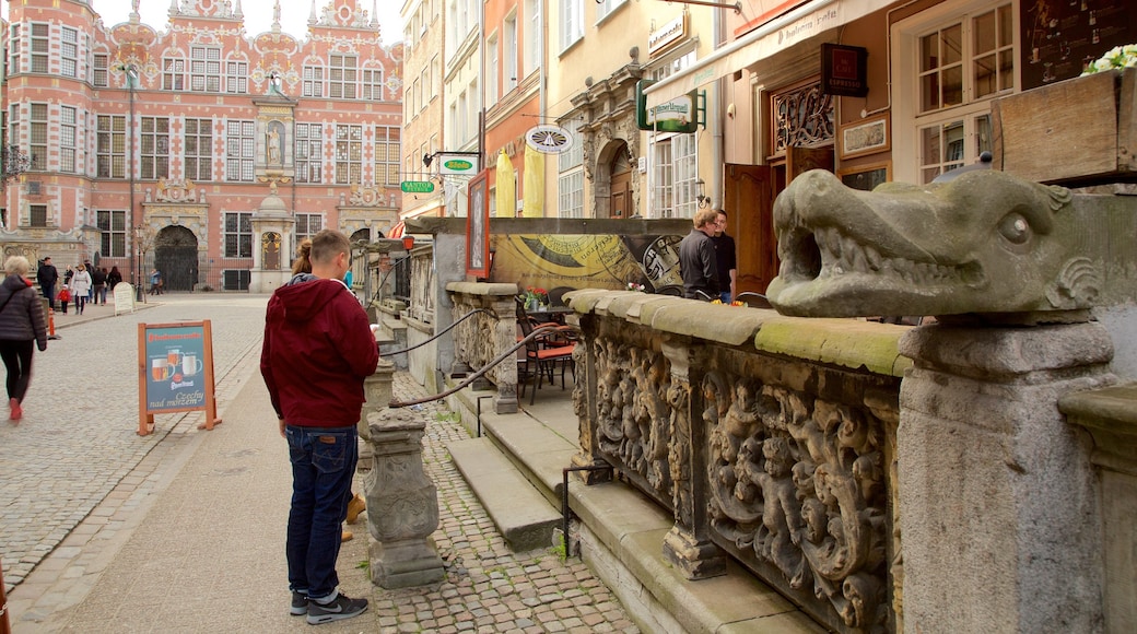 Gdansk montrant scènes de rue aussi bien que homme