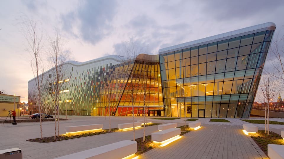 Krakow som inkluderer moderne arkitektur