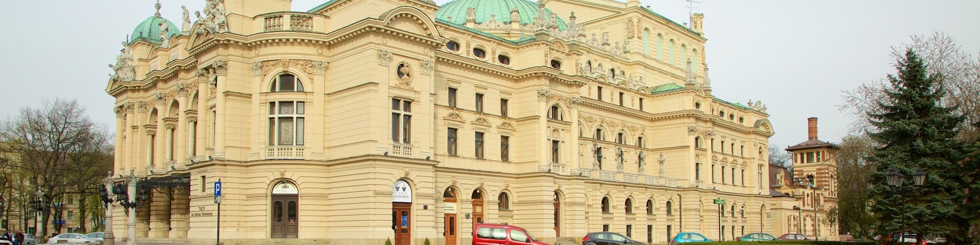 Juliusz Slowacki Theater which includes theater scenes, heritage architecture and a park