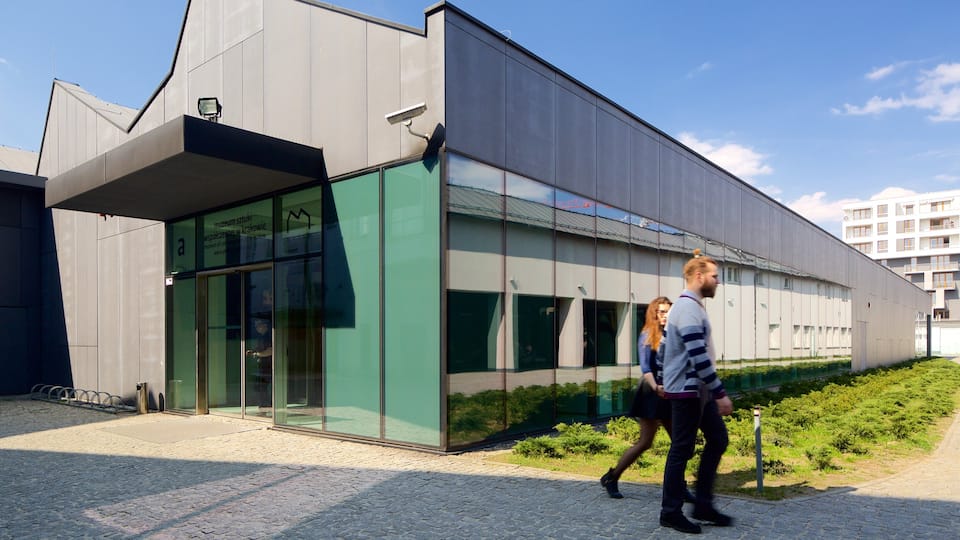 Museum of Contemporary Art in Krakow såväl som ett par