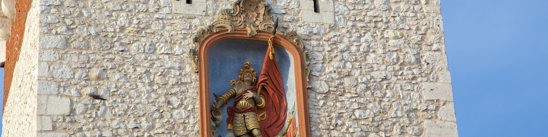 Krakow featuring heritage elements and art