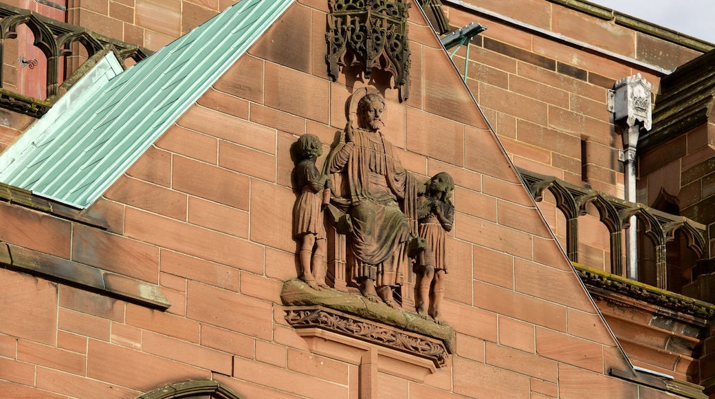 Cathédrale anglicane de Liverpool mettant en vedette église ou cathédrale et patrimoine historique