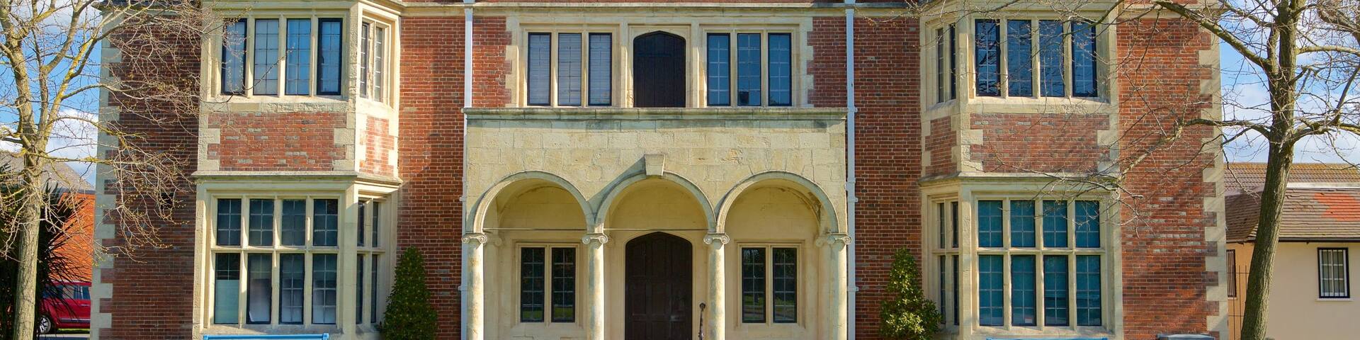 Hastings Museum and Art Gallery featuring heritage elements