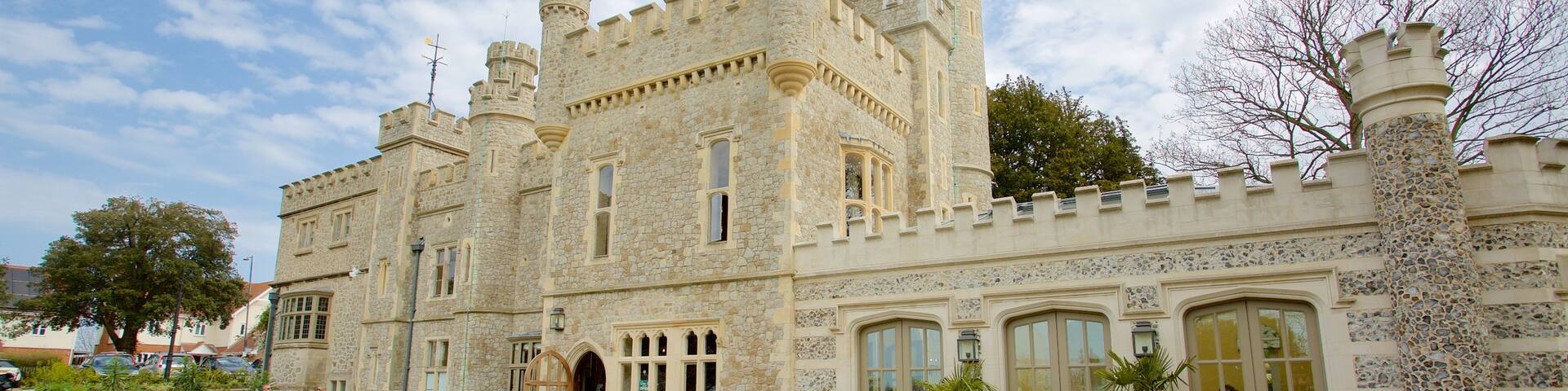 Whitstable Castle and Gardens featuring a castle, heritage elements and a park