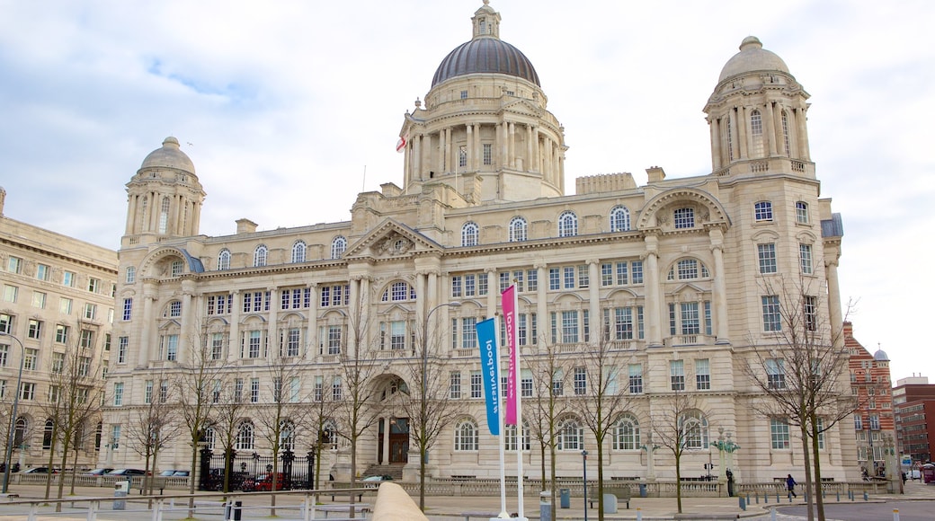 Liverpool featuring heritage architecture and heritage elements