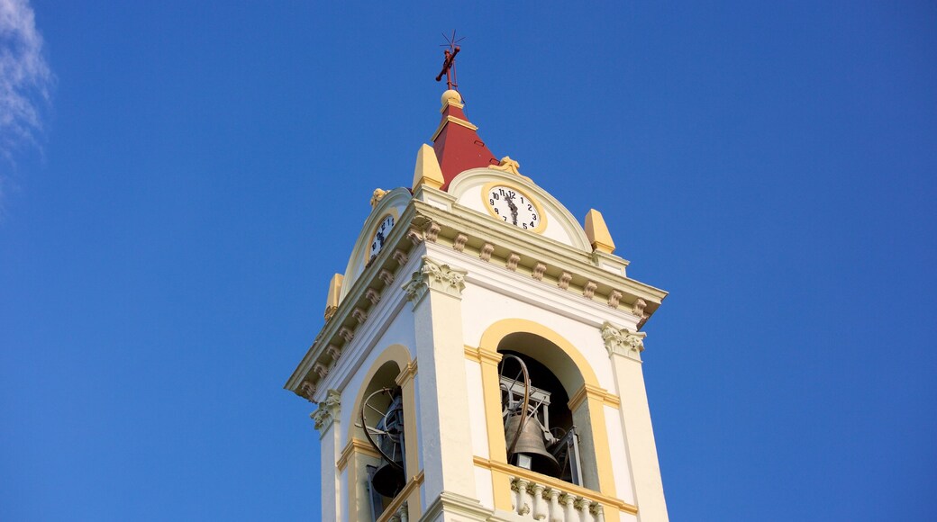 Punta Arenas presenterar en kyrka eller katedral