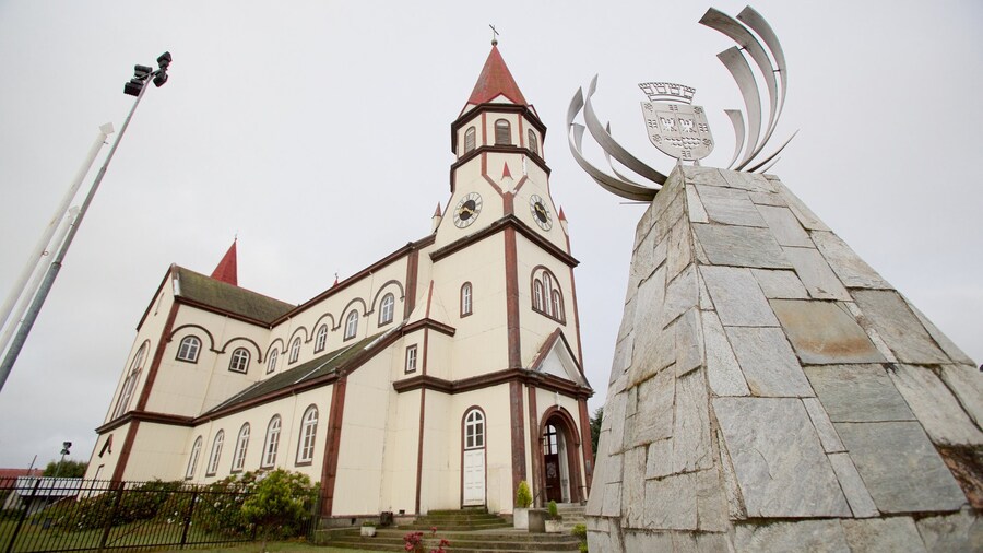 Church of the Sacred Heart som viser en kirke eller en katedral og kulturarvsgenstande