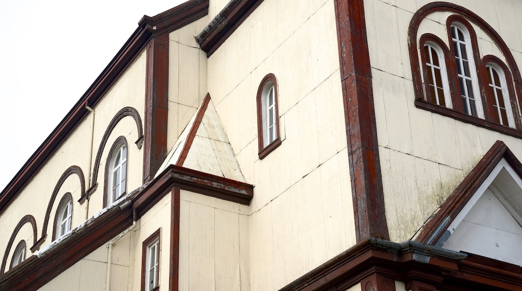 Parroquia del Sagrado Corazón welches beinhaltet Geschichtliches und Kirche oder Kathedrale