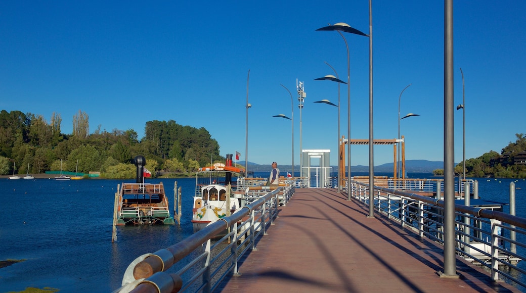 La Poza featuring a lake or waterhole