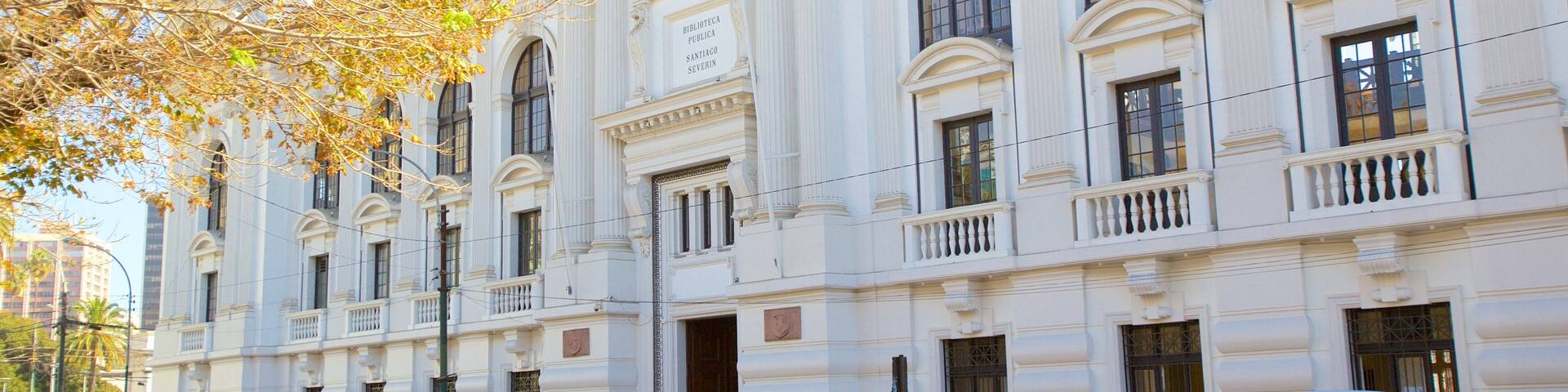 Biblioteca Santiago Severin featuring heritage elements