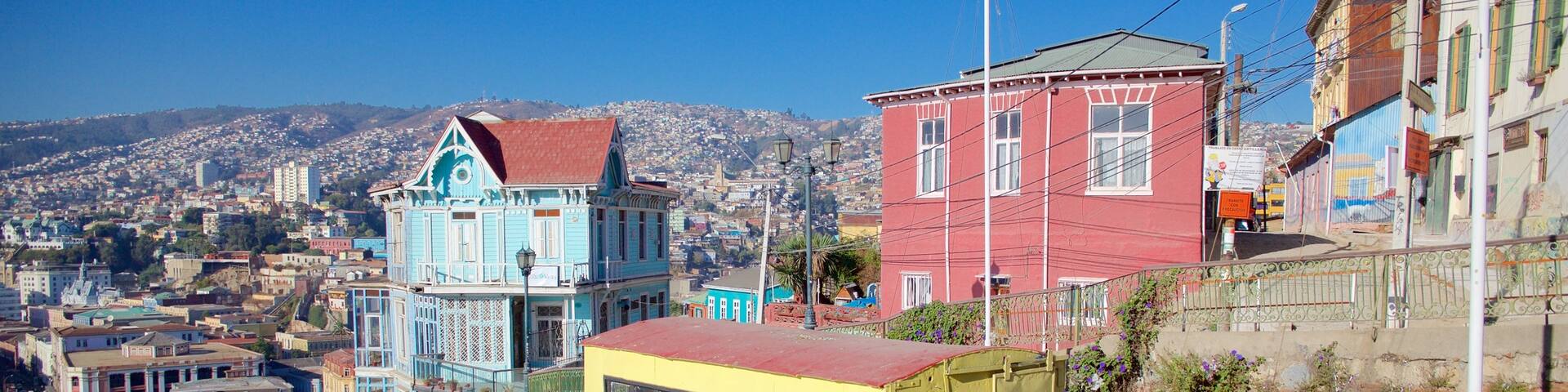 Valparaiso featuring a city
