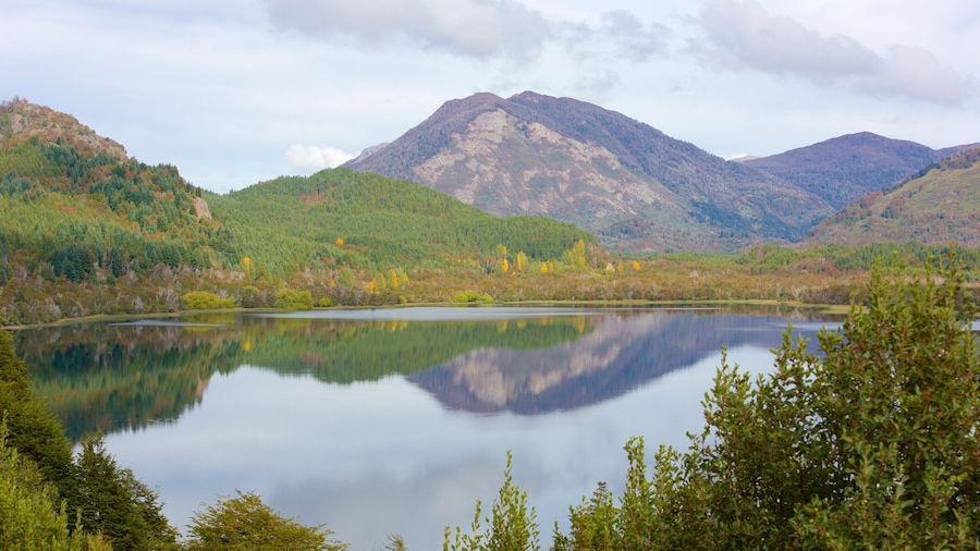 San Martin de los Andes which includes a lake or waterhole, tranquil scenes and mountains