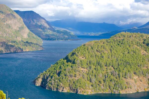 San MartĂn de los Andes qui includes panoramas, lac ou Ă©tang et scĂšnes tranquilles
