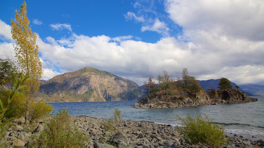 San Martin de los Andes which includes a lake or waterhole