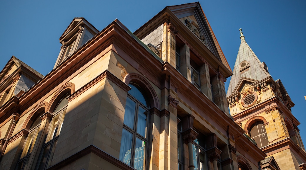 Halifax showing heritage architecture and heritage elements