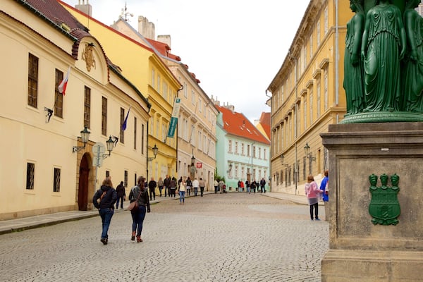 Praga mostrando escenas urbanas y una ciudad
