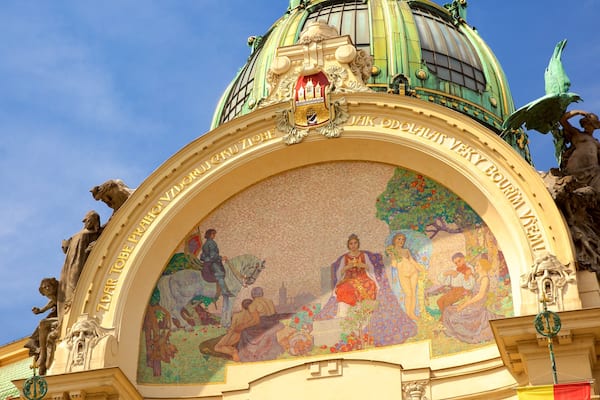 Gemeindehaus welches beinhaltet Geschichtliches, Kunst und historische Architektur