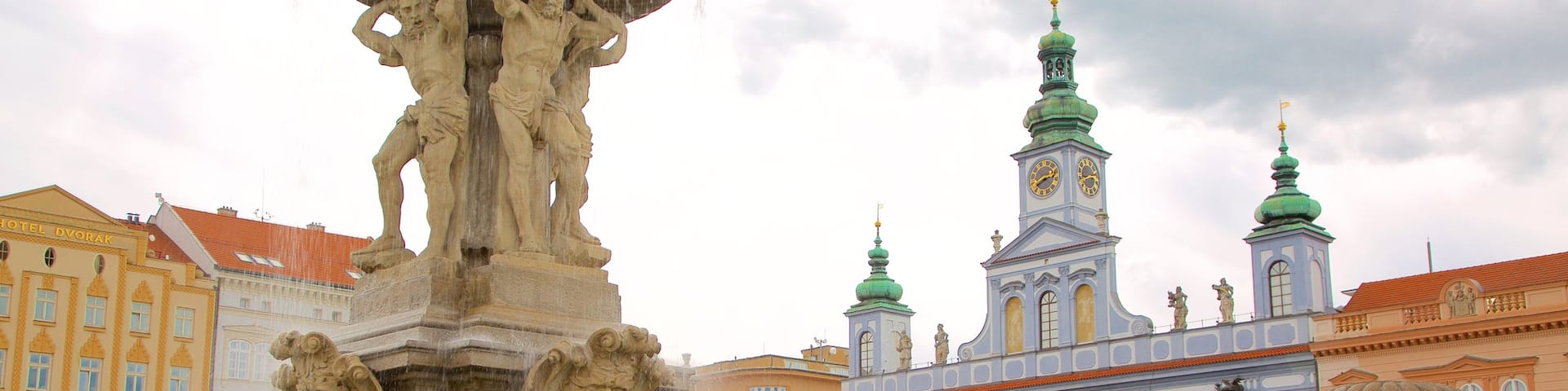 Budweis das einen Springbrunnen und Stadt