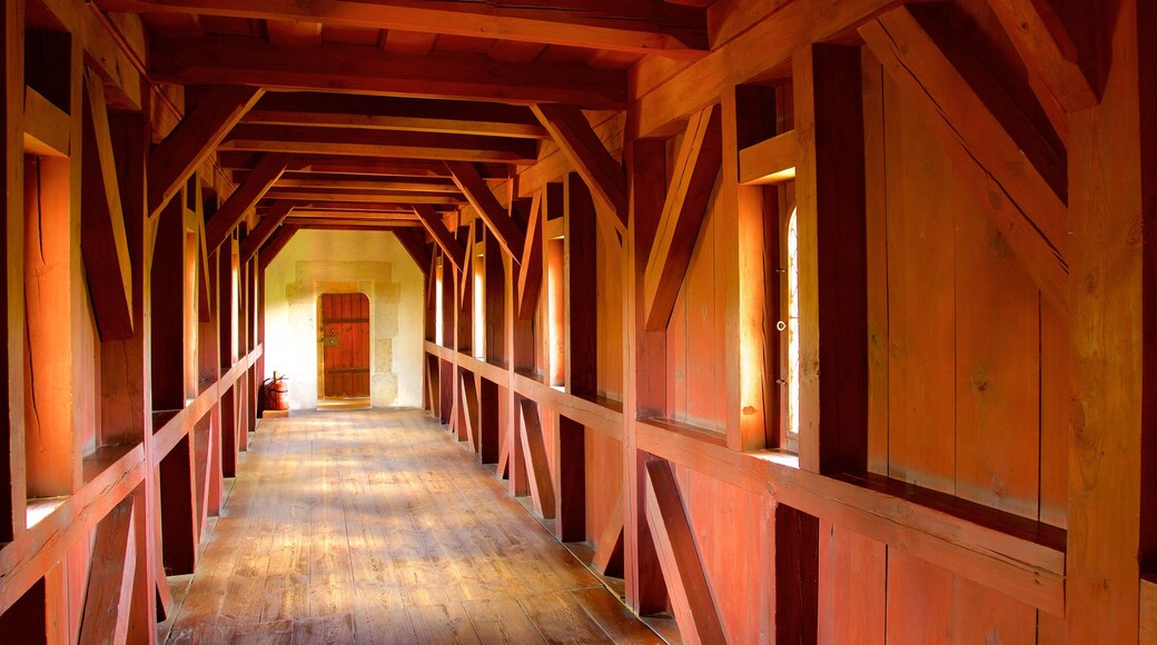 Burg Karlštejn welches beinhaltet Geschichtliches, Palast oder Schloss und Innenansichten