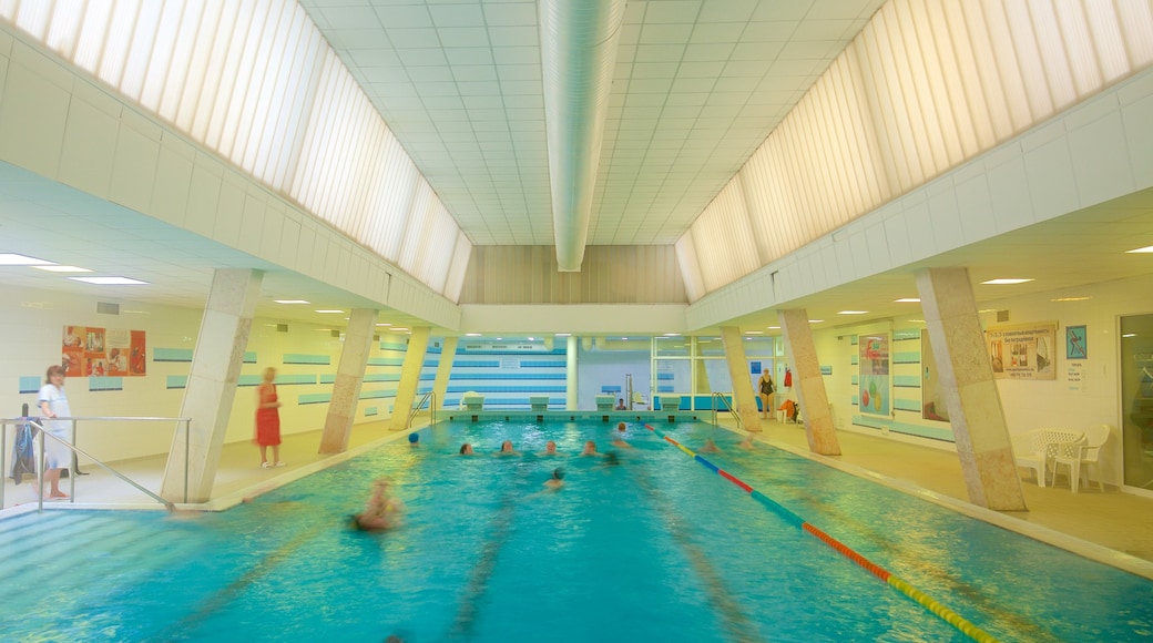 Elizabeth\'s Spa showing interior views and a pool