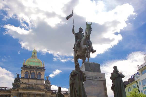Saint Wenceslaus Monument which includes a monument, a statue or sculpture and heritage elements