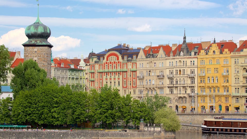 Praga mostrando uma cidade