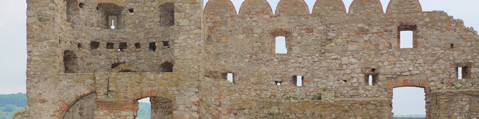 Devin Castle showing heritage elements, building ruins and chateau or palace