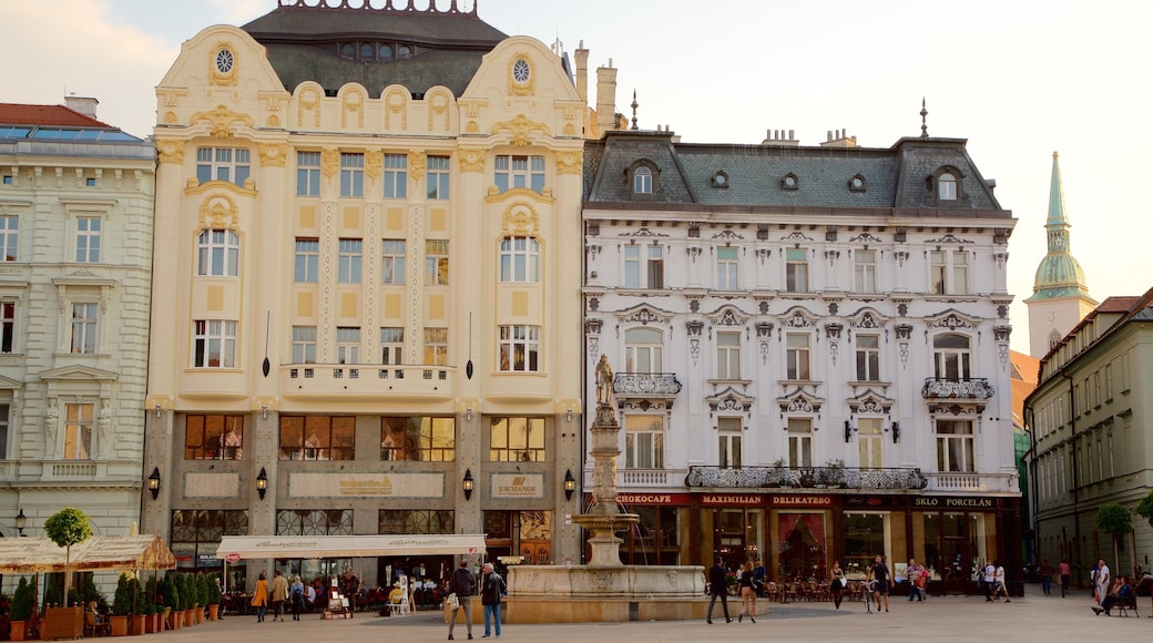 Hlavne Square which includes heritage elements, a city and a square or plaza