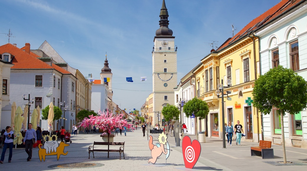 City Tower showing a square or plaza, a city and outdoor art