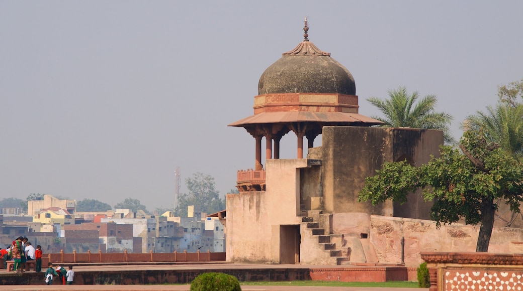 Itmad-ud-Daulah\'s Tomb