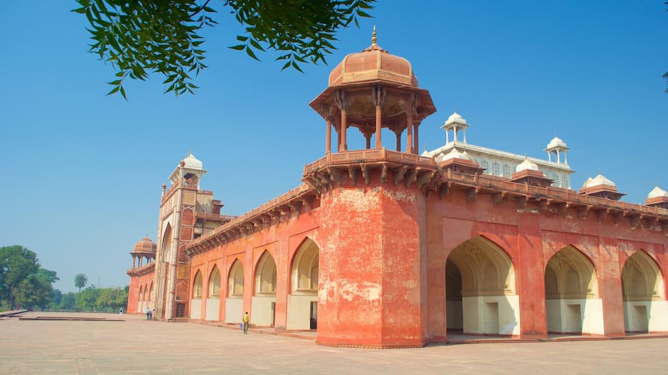 Sikandra featuring a mosque
